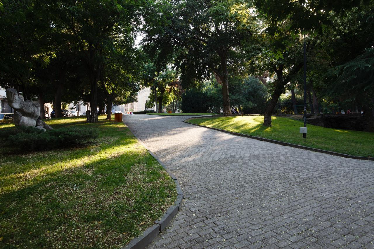 Garden Side Tbilisi Hotel Exterior photo